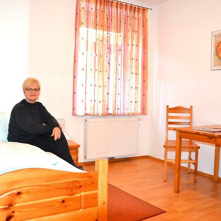 Gasthof Zum Goldenen Pflug Amstetten Ngoại thất bức ảnh