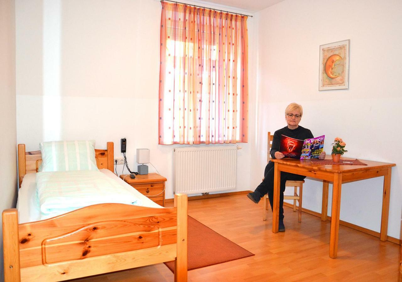 Gasthof Zum Goldenen Pflug Amstetten Ngoại thất bức ảnh